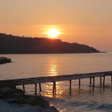 Sunset Bay B2 *